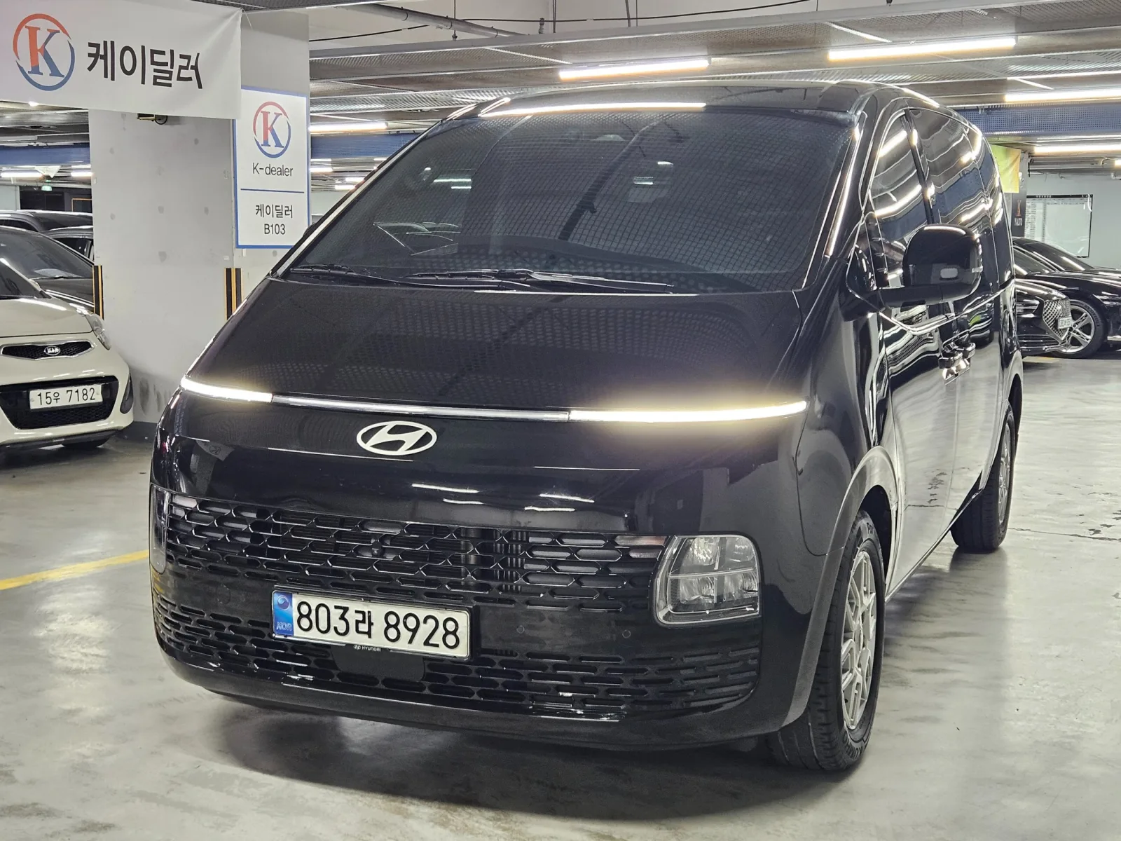 2025 Hyundai Staria