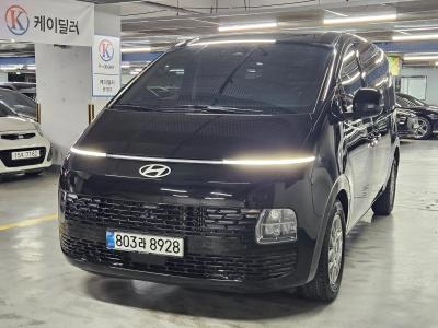 2025 Hyundai Staria