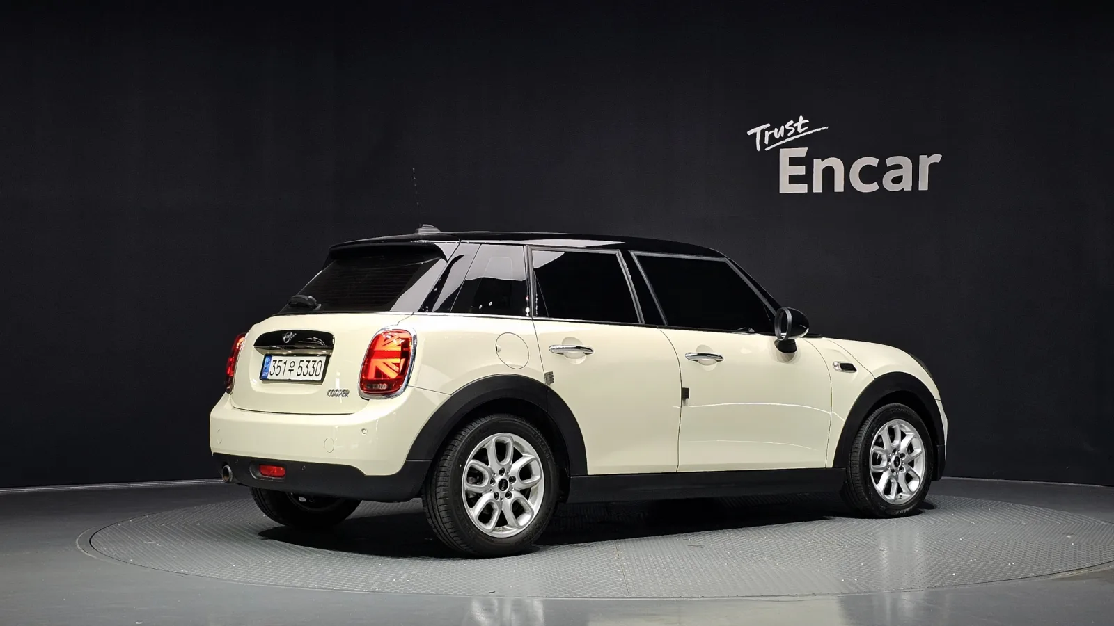 2019 MINI Cooper