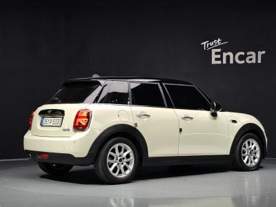 2019 MINI Cooper