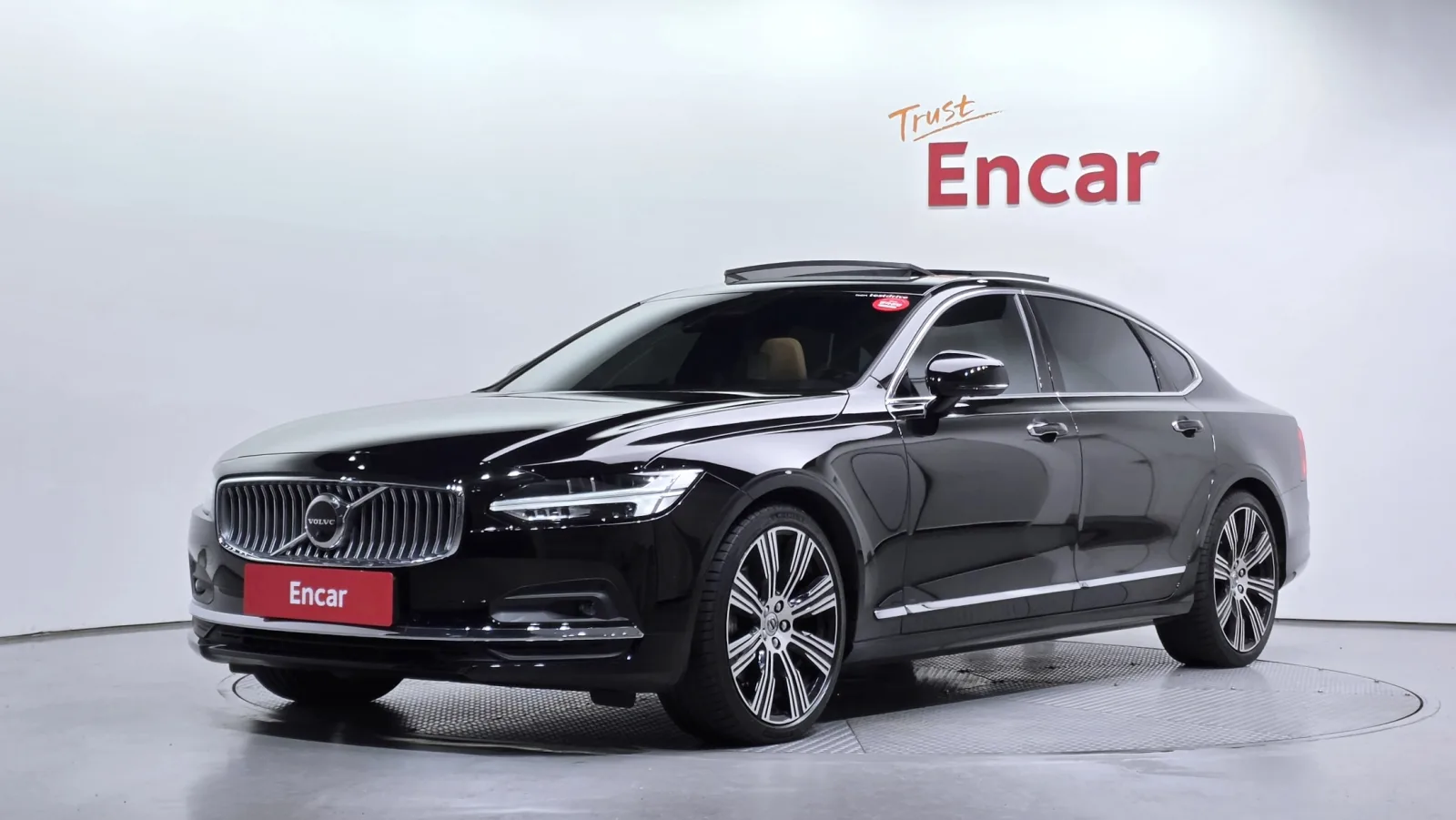 2022 Volvo S90