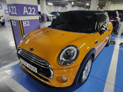 2017 MINI Cooper