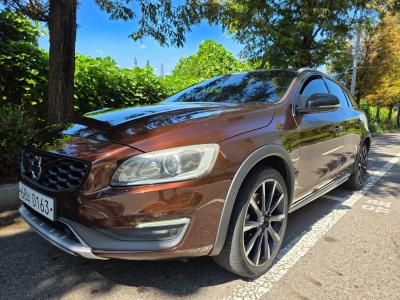 2016 Volvo V60