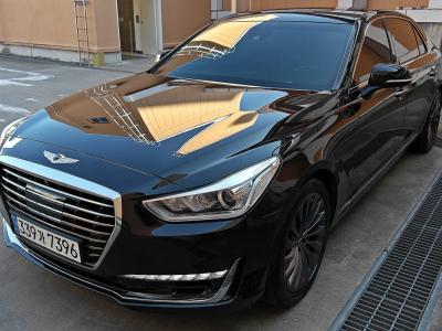2018 Genesis EQ900