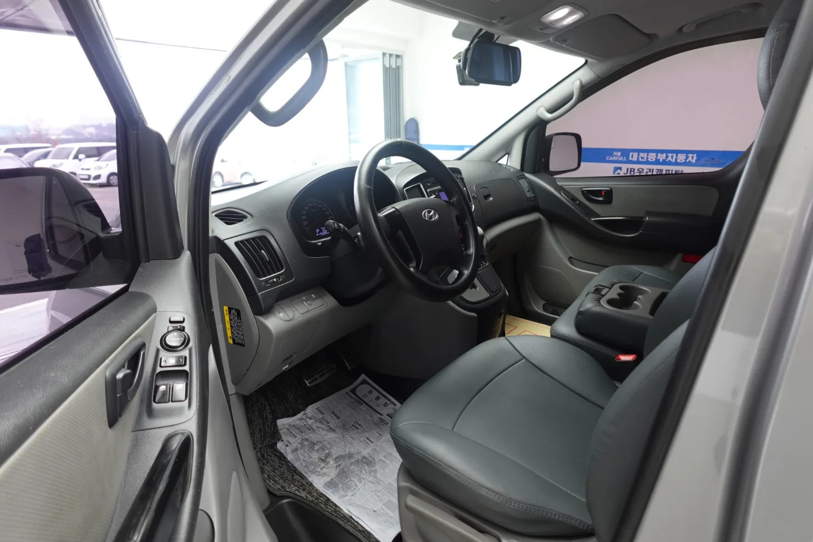 2016 Hyundai Starex