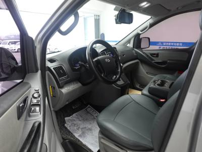 2016 Hyundai Starex