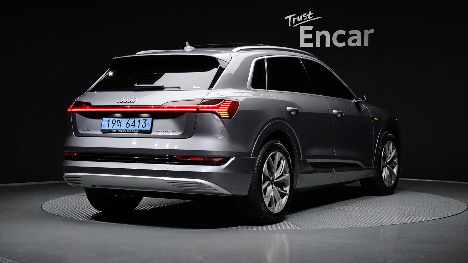2022 Audi e-tron