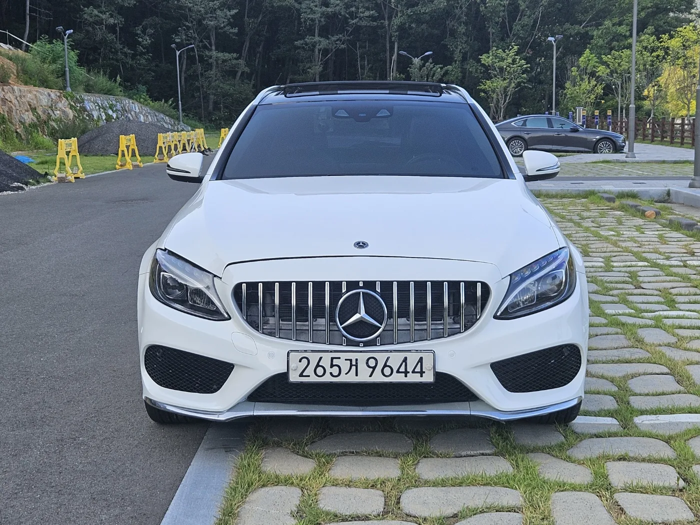 2016 Mercedes-Benz C-Class