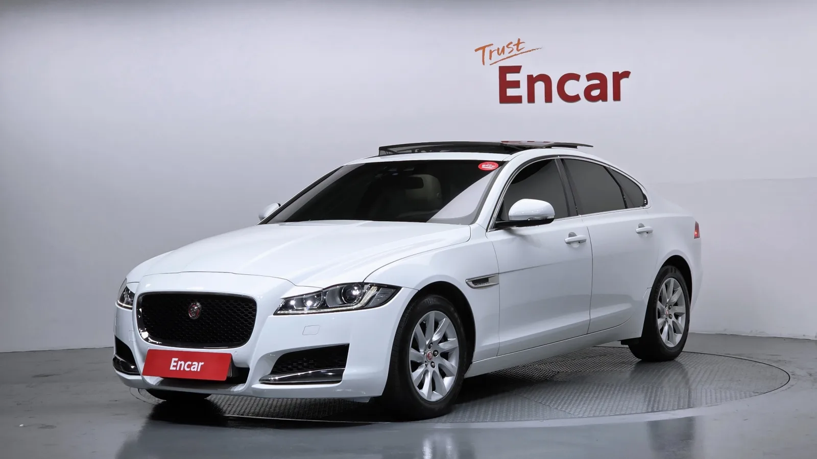 2017 Jaguar XF