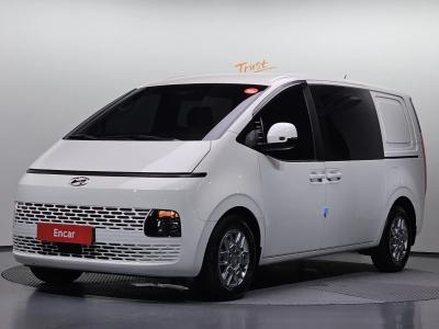 2022 Hyundai Staria