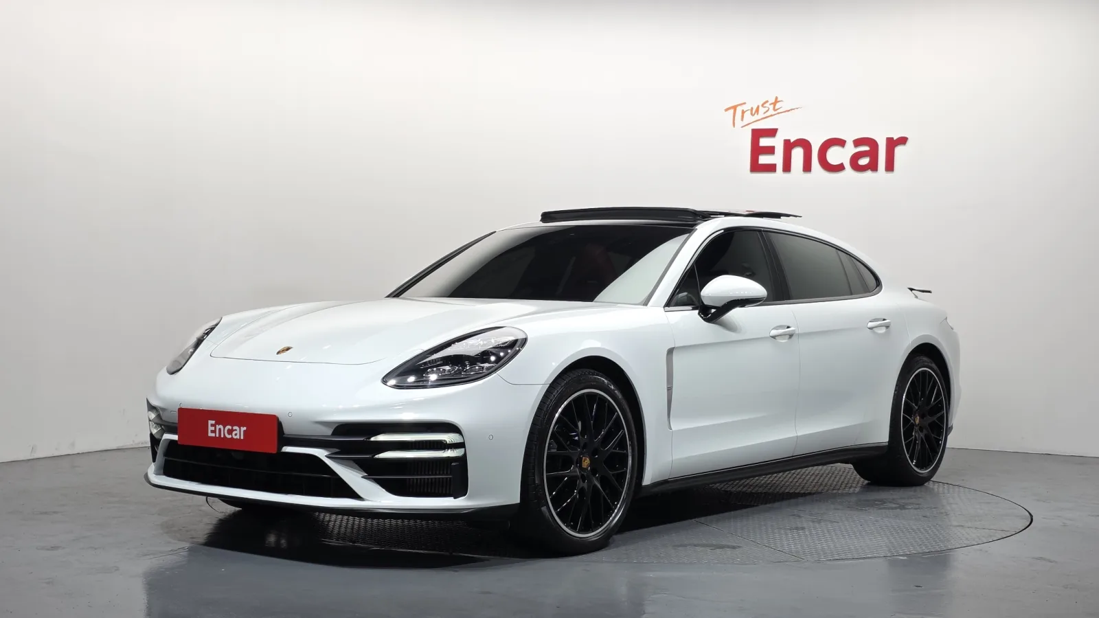 2023 Porsche Panamera