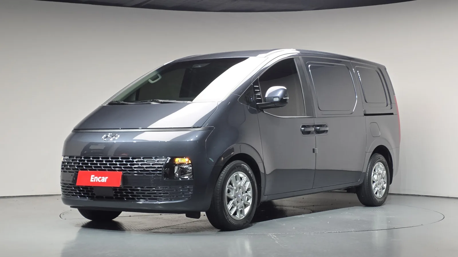 2023 Hyundai Staria