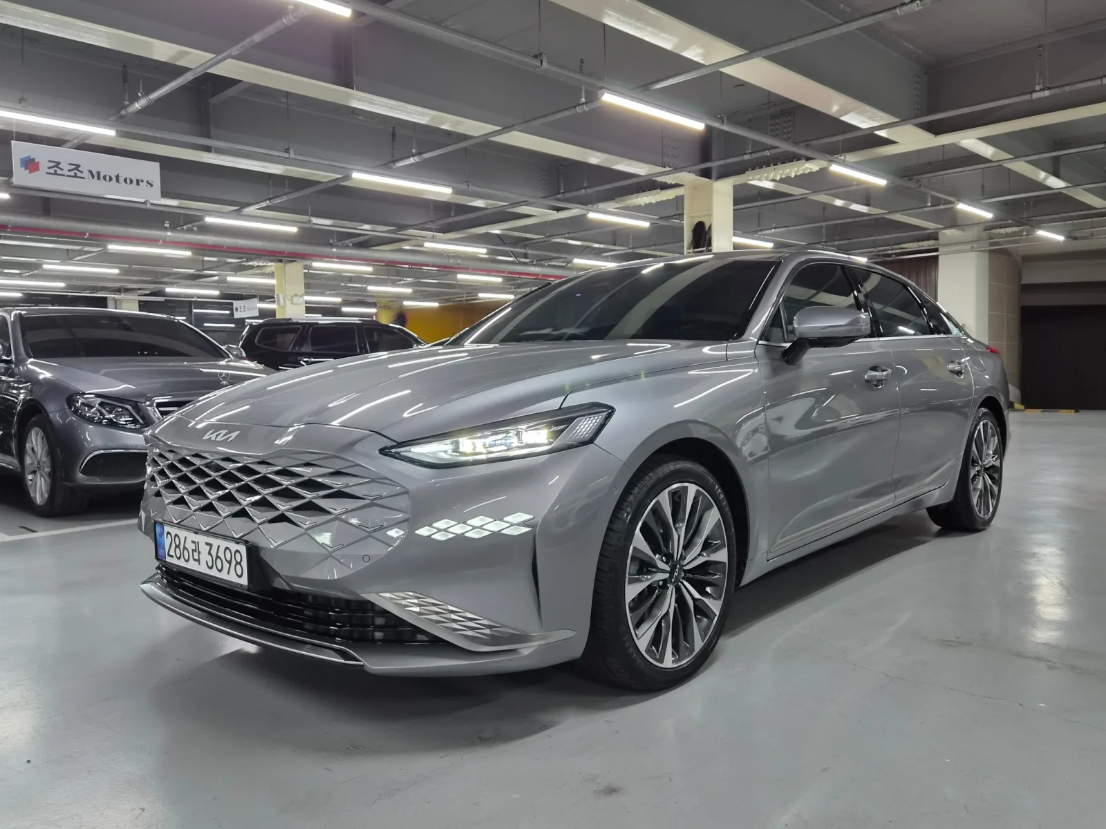 2023 Kia K8