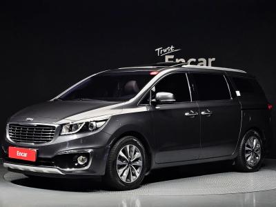 2015 Kia Carnival