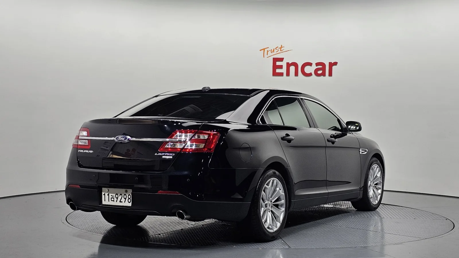 2016 Ford Taurus