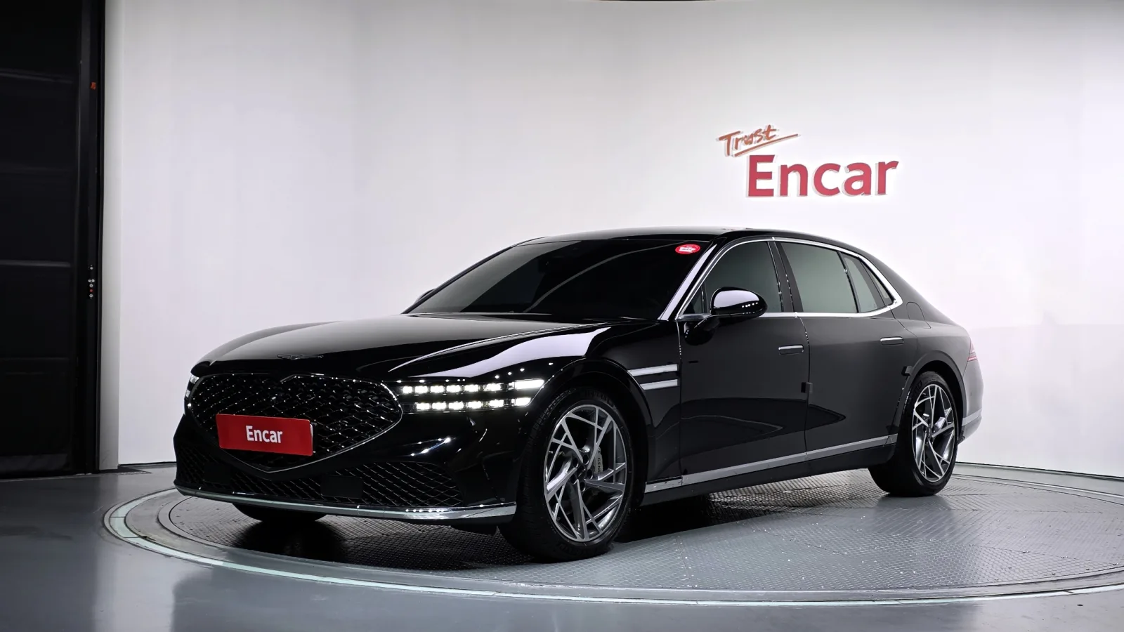2022 Genesis G90