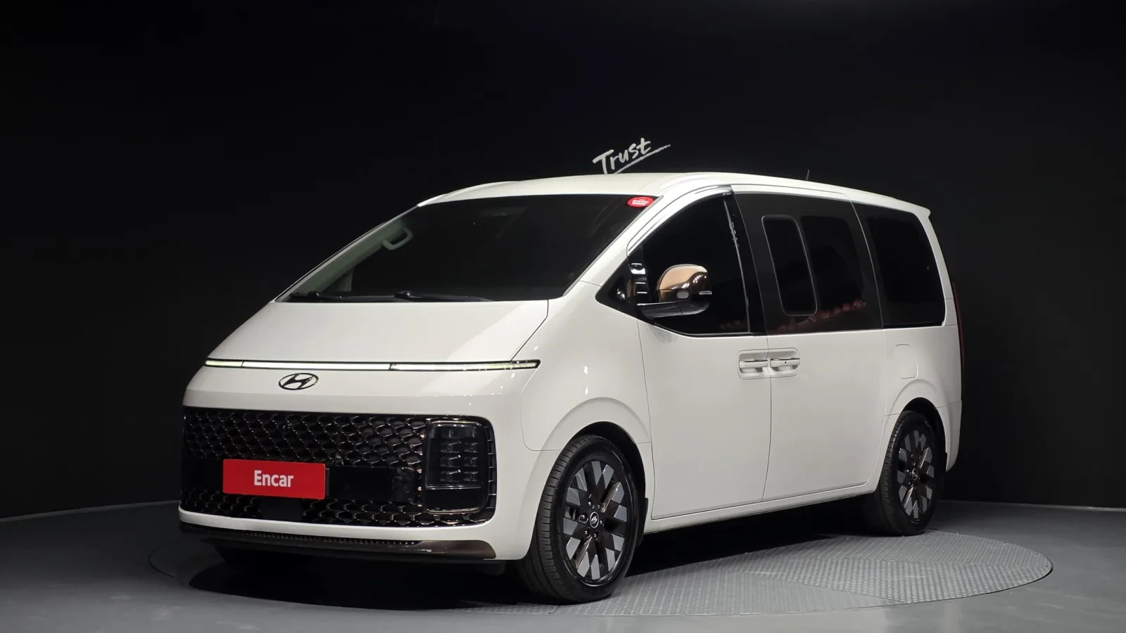 2022 Hyundai Staria