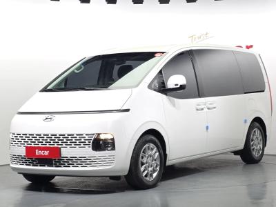 2022 Hyundai Staria