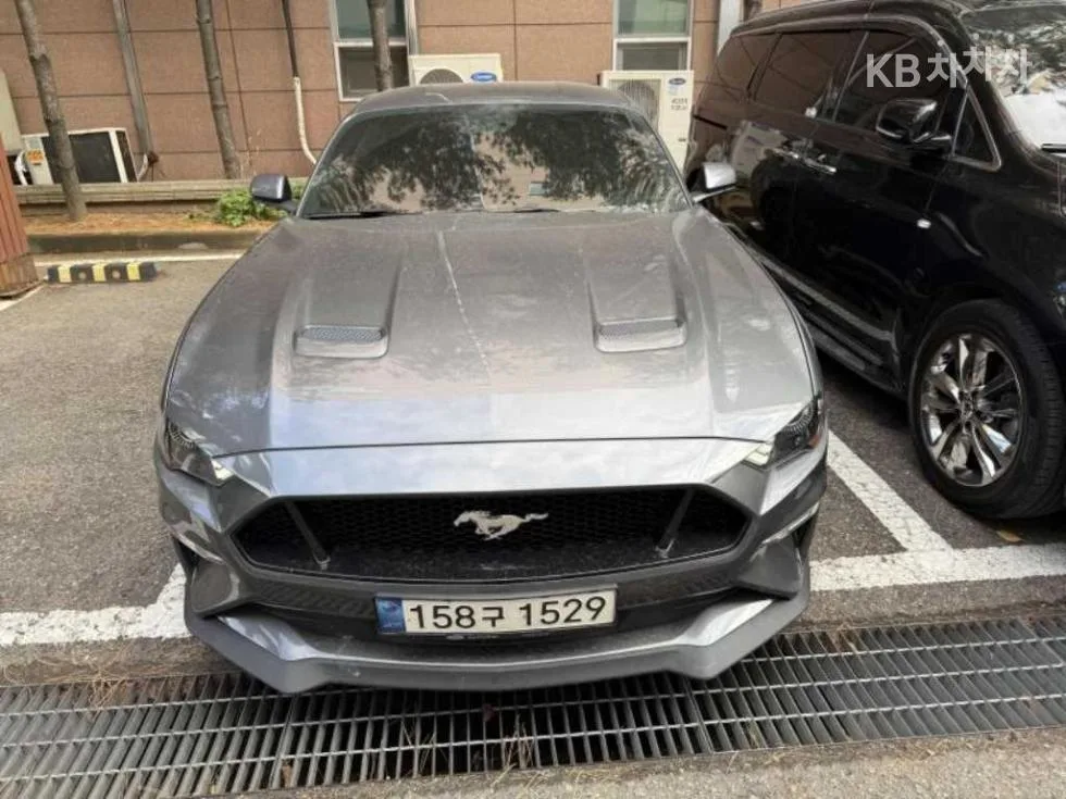 Ford 머스탱 GT 쿠페 (2021년형)