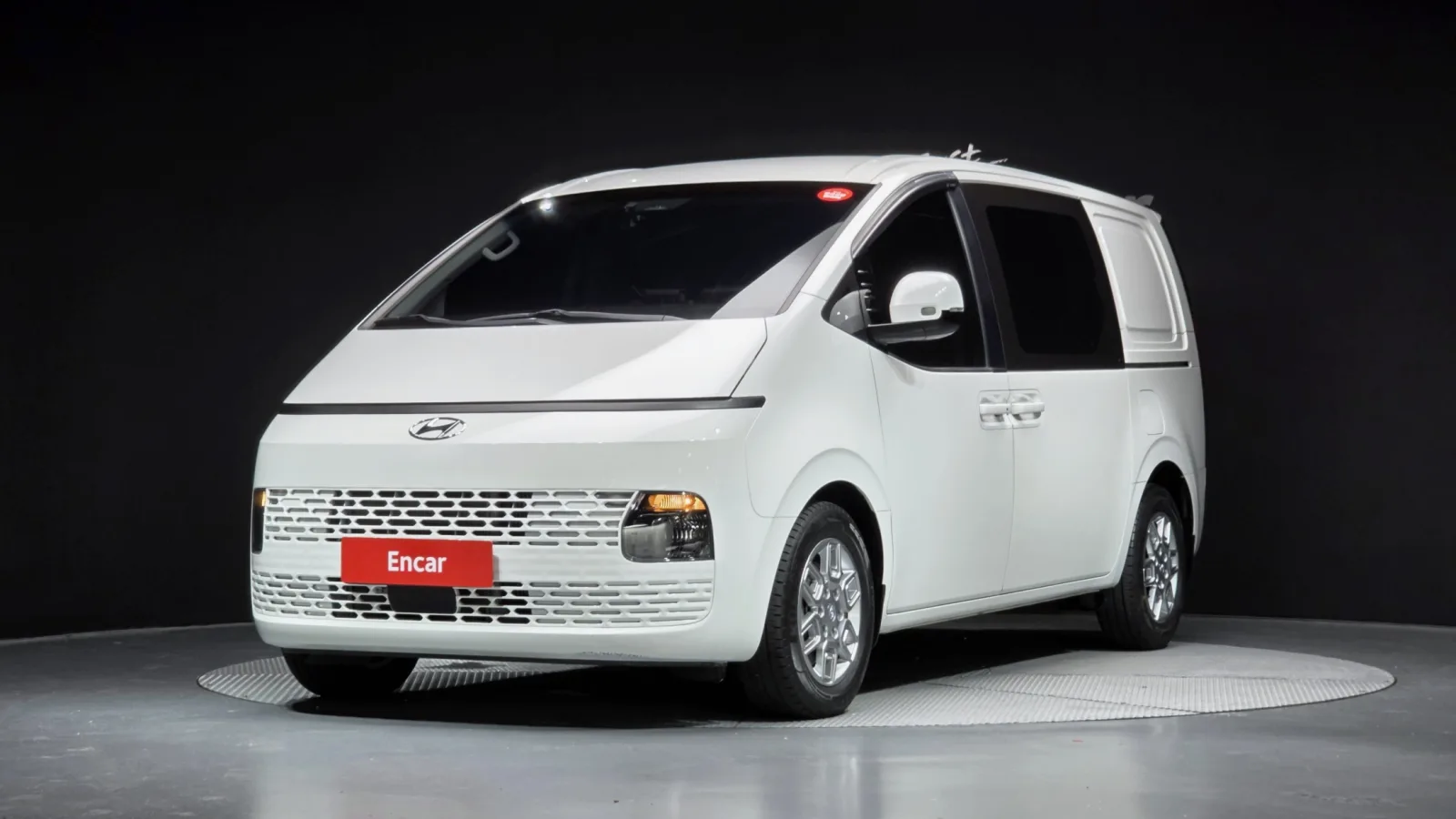 2022 Hyundai Staria