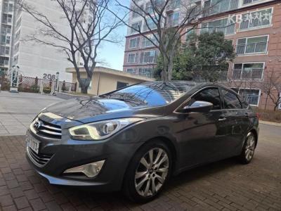 Hyundai i40 Saloon 1.7 VGT PREMIUM (2012년형)
