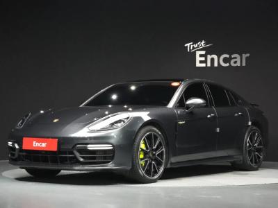 2018 Porsche Panamera