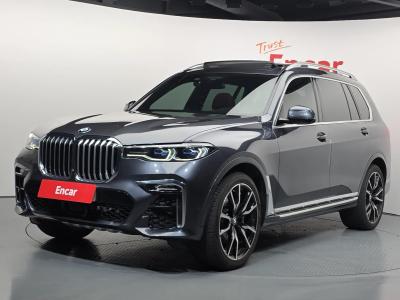 2021 BMW X7
