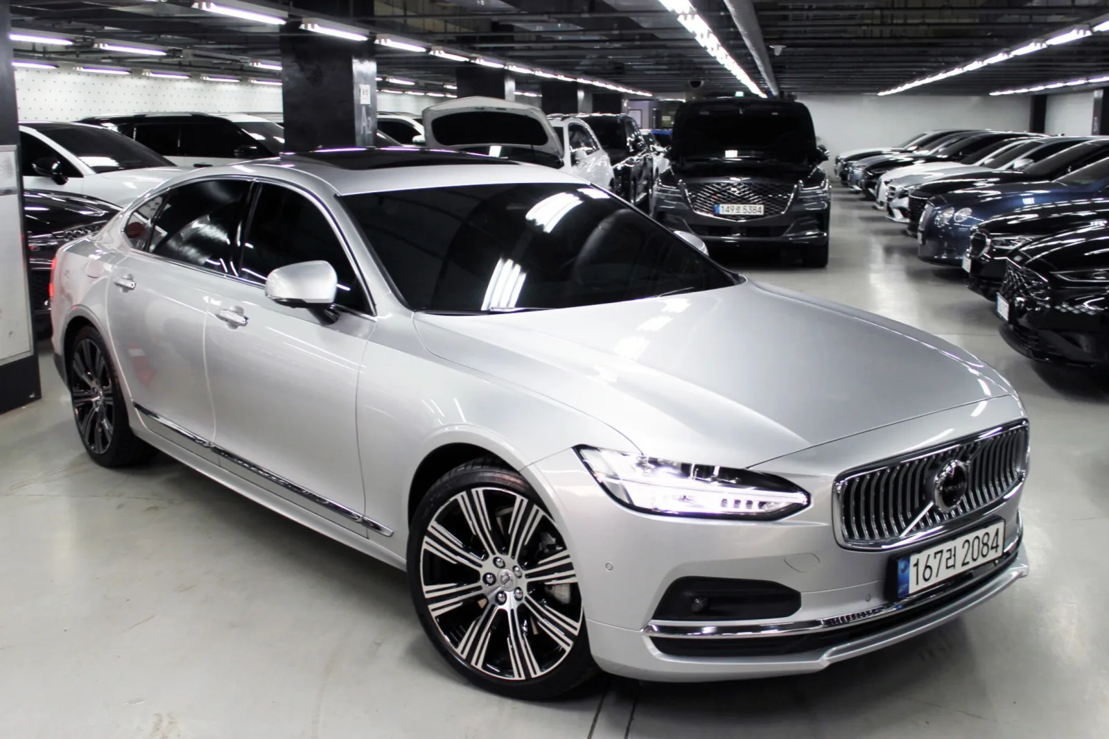 2022 Volvo S90