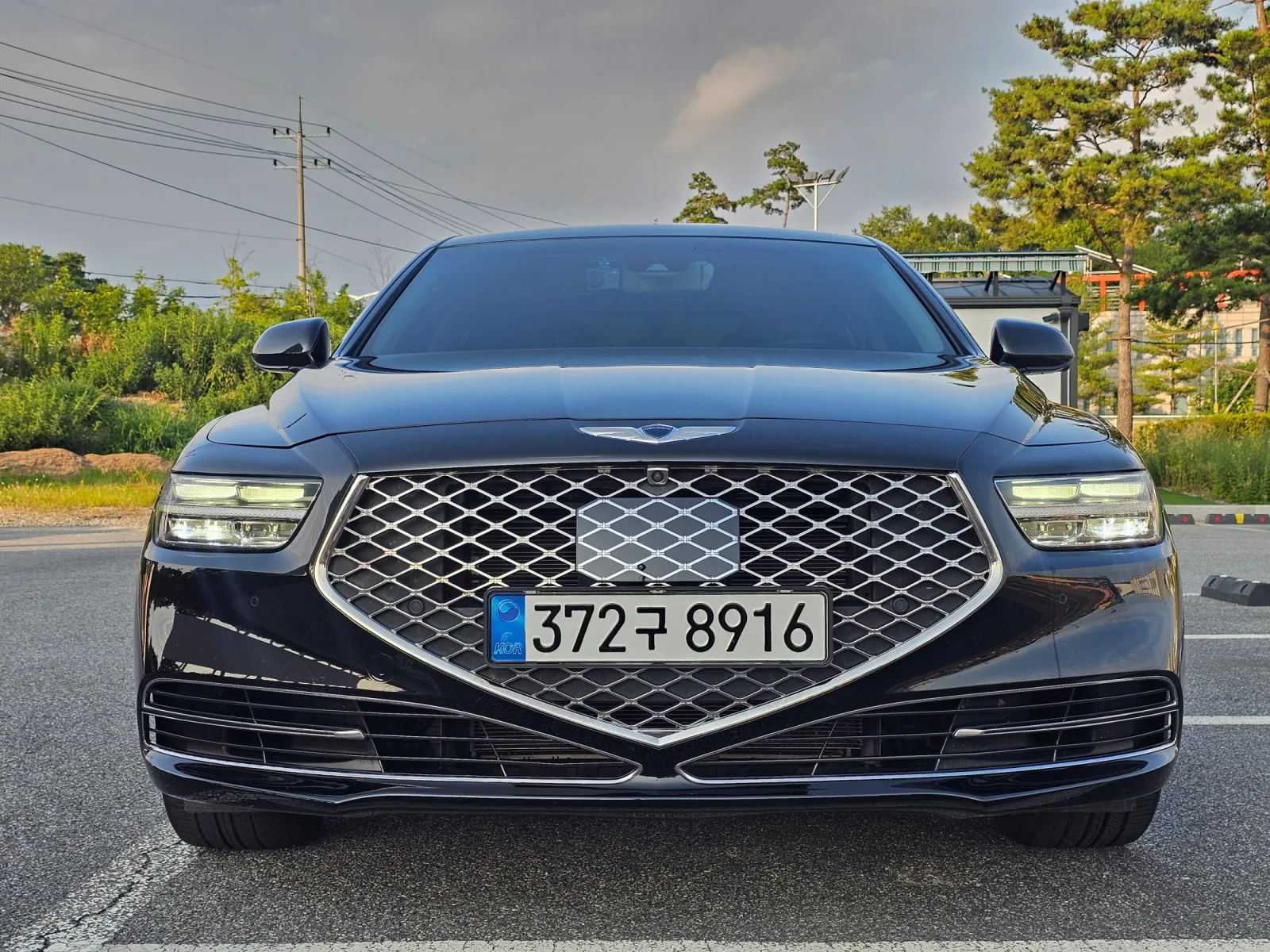 2020 Genesis G90