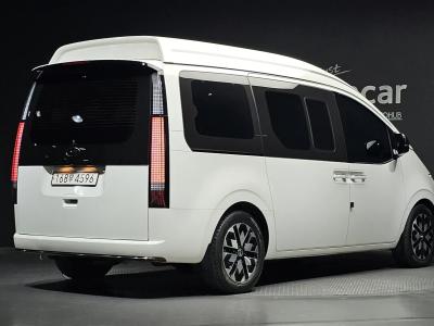 2022 Hyundai Staria
