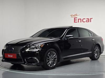 2014 Lexus LS
