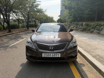 2016 Hyundai Grandeur