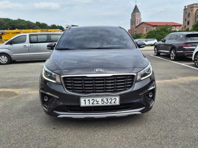 2020 Kia Carnival