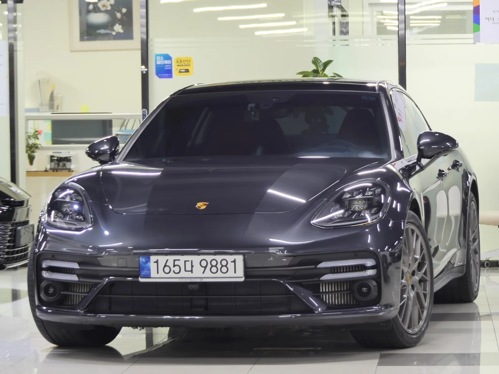 2022 Porsche Panamera