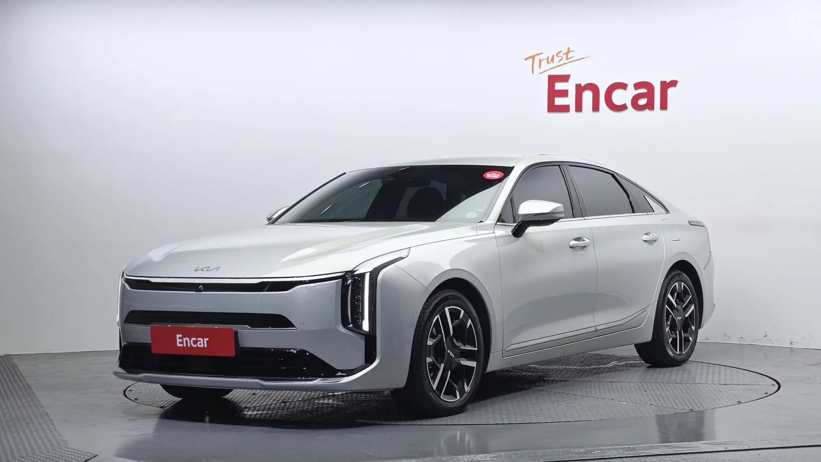 2025 Kia K8