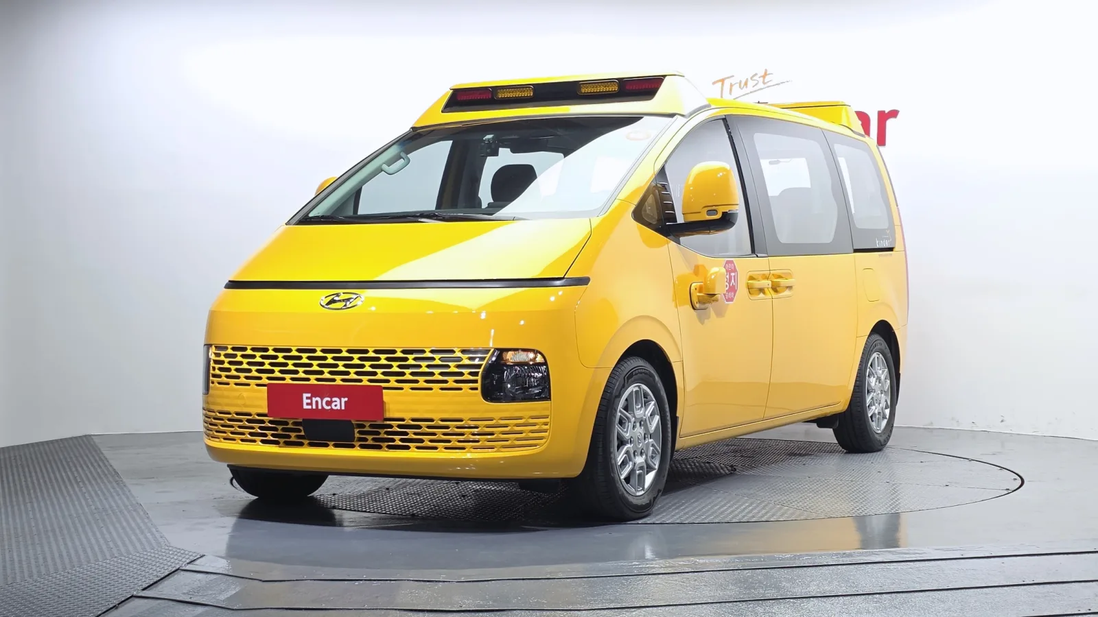 2024 Hyundai Staria