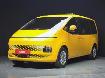 2025 Hyundai Staria