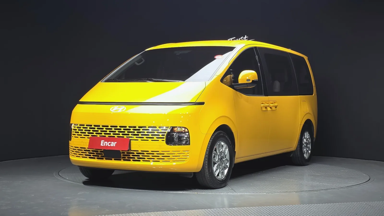 2025 Hyundai Staria
