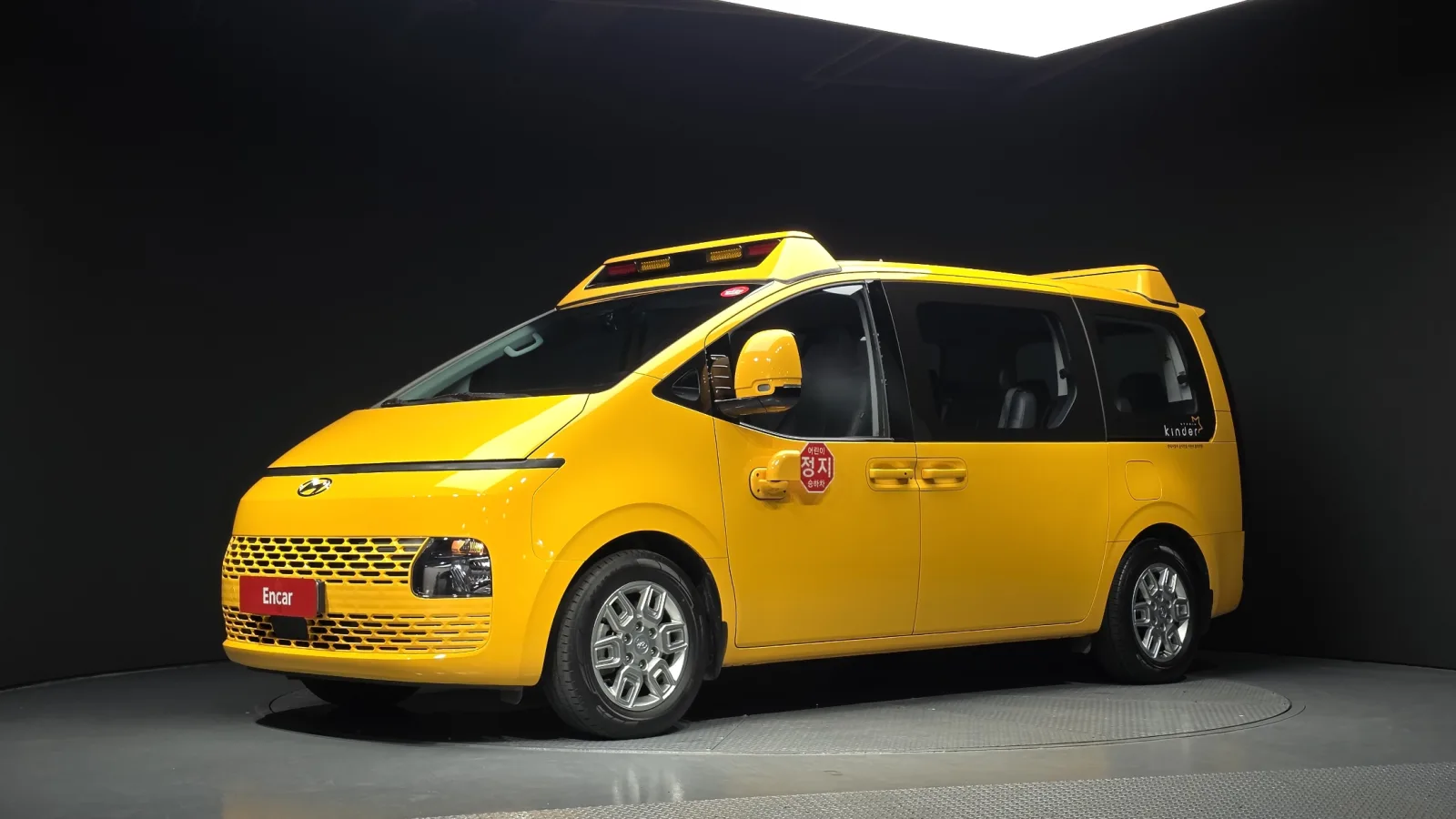2024 Hyundai Staria