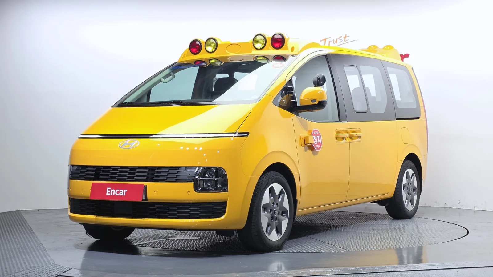 2026 Hyundai Staria