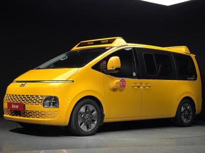 2023 Hyundai Staria