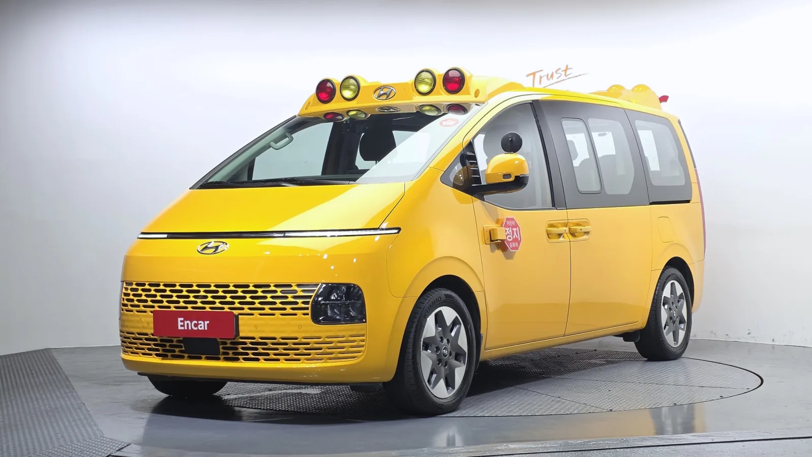 2024 Hyundai Staria