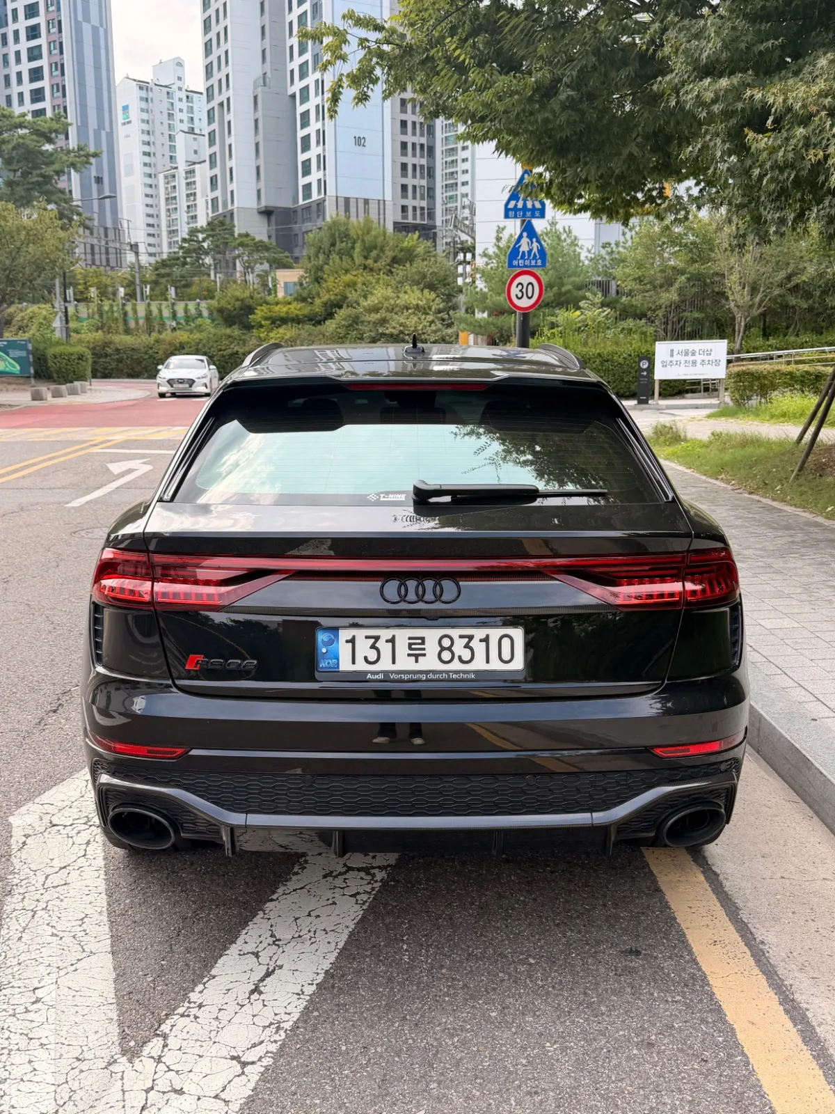 2022 Audi RSQ8