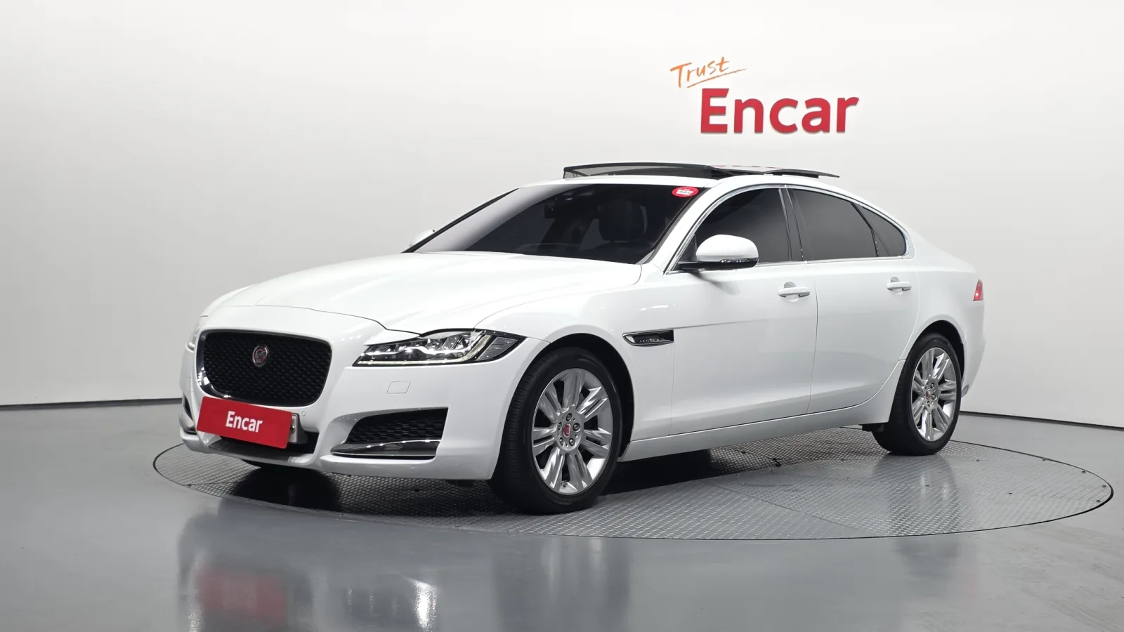 2018 Jaguar XF