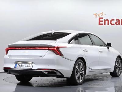 2023 Kia K8