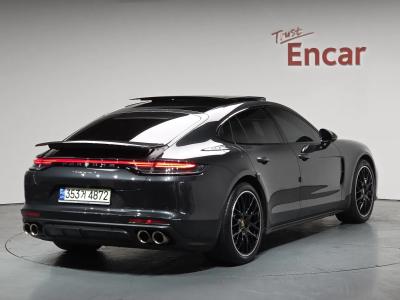 2021 Porsche Panamera