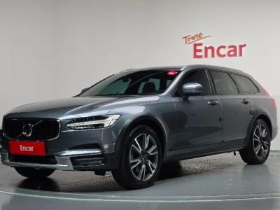 2018 Volvo V90