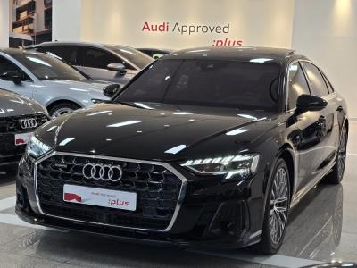 2022 Audi A8