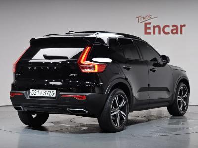 2020 Volvo XC40