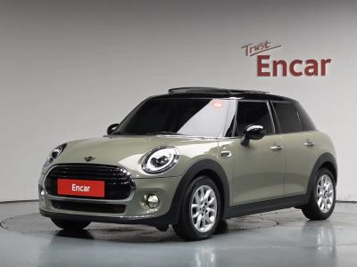 2019 MINI Cooper